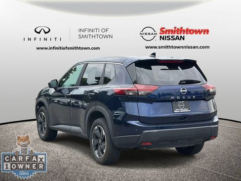 Used 2025 Nissan Rogue SV AWD/4WD image 9