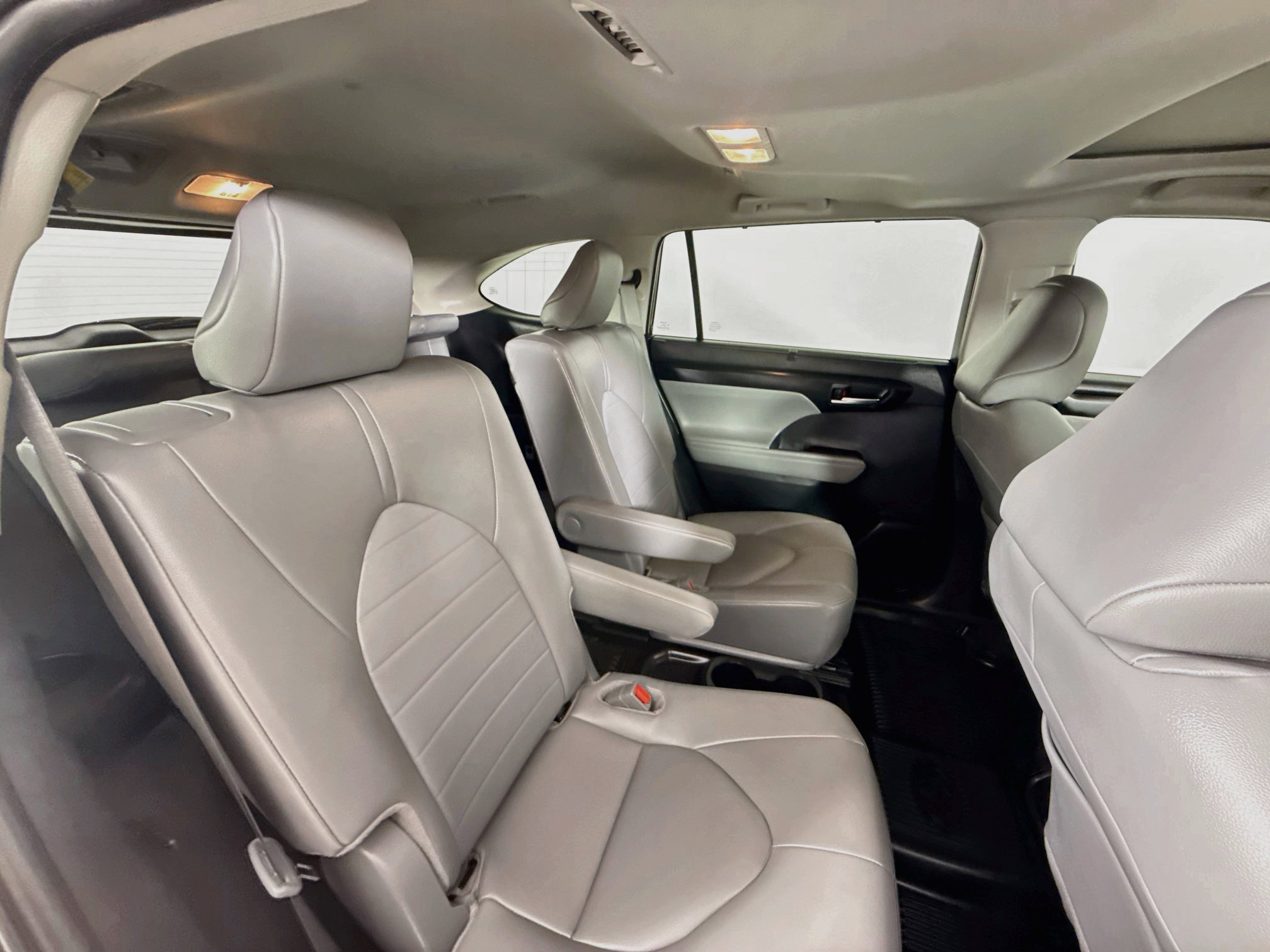 Certified 2026 Toyota Highlander XLE AWD/4WD image 30