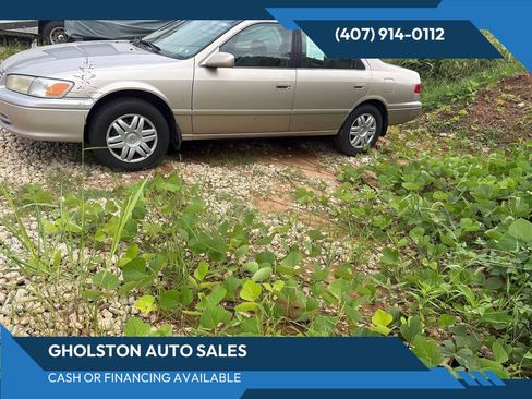 Used 2001 Toyota Camry LE w/ Value Pkg 3 FWD image 1