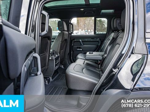 Used 2025 Land Rover Defender 110 S image 21
