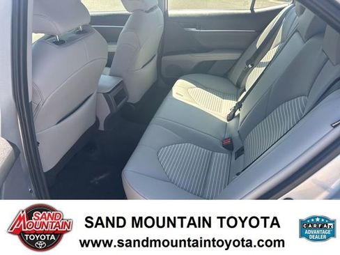 Used 2024 Toyota Camry SE w/ Convenience Package image 13