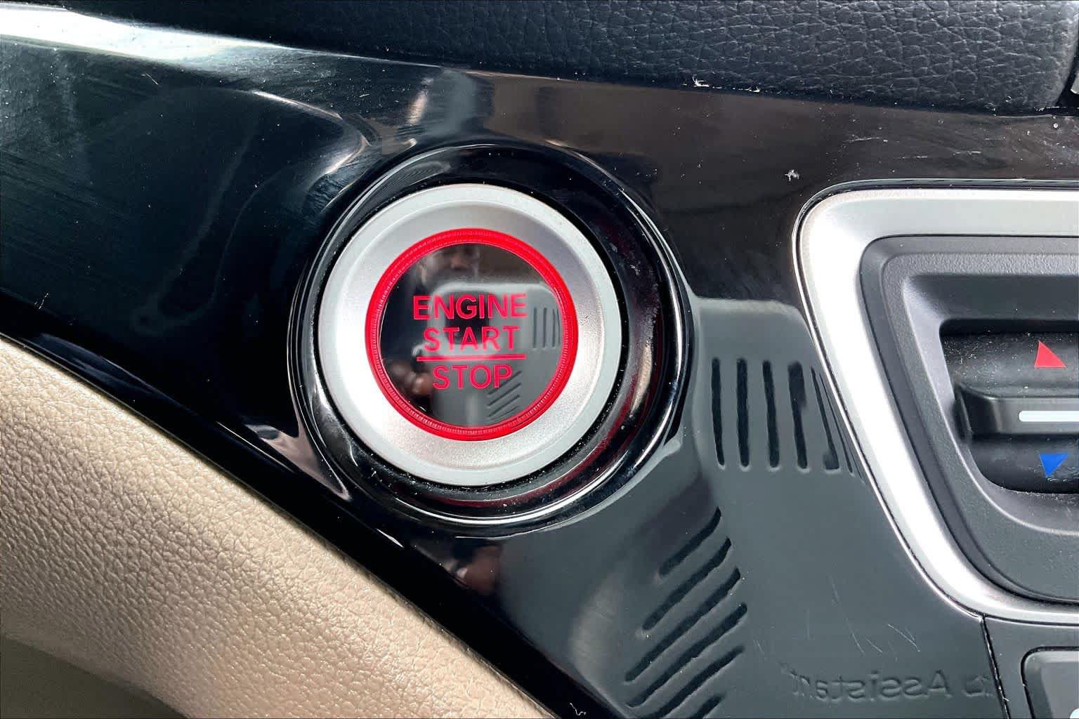 Used 2022 Honda Pilot Touring image 35