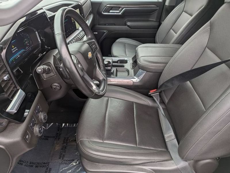 Used 2024 Chevrolet Silverado 1500 LTZ AWD/4WD image 17