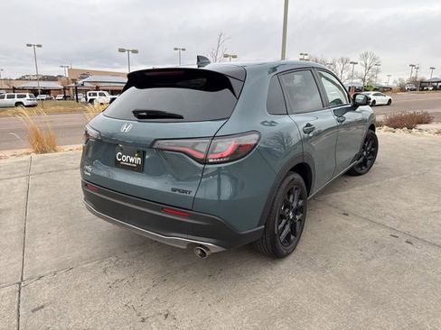 Used 2024 Honda HR-V Sport image 9