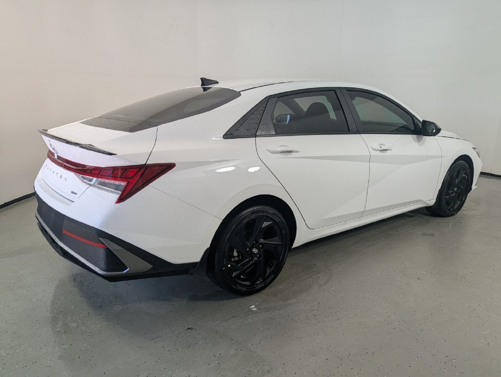New 2026 Hyundai Elantra SEL FWD image 6