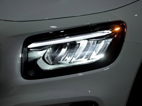 Used 2026 Mercedes-Benz GLB 250 image 8