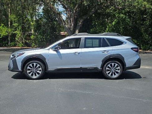 Used 2024 Subaru Outback Limited AWD/4WD image 3