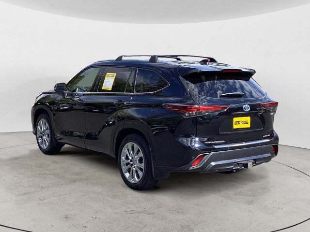 Used 2024 Toyota Highlander Limited AWD/4WD image 7
