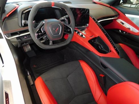 Used 2025 Chevrolet Corvette Stingray Preferred Cpe w/ Battery Protection Package image 14