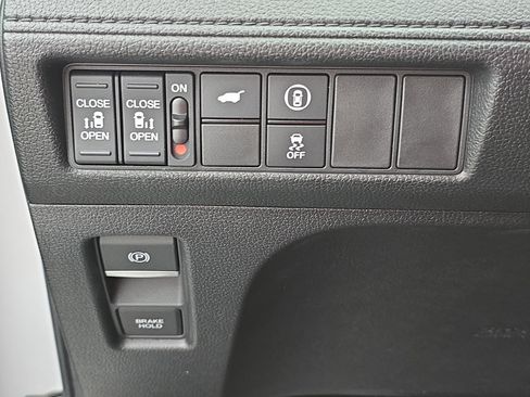 Certified 2024 Honda Odyssey EX-L image 27