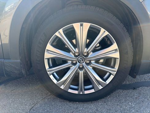 Used 2022 MAZDA CX-9 Signature image 9