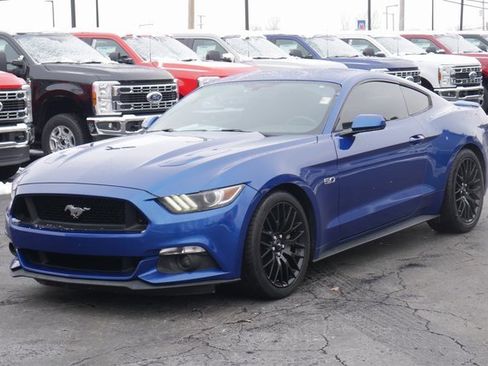 Used 2017 Ford Mustang GT image 4