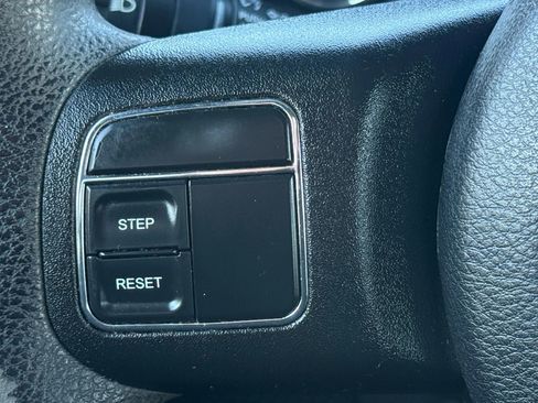 Used 2015 Jeep Wrangler Sport image 17