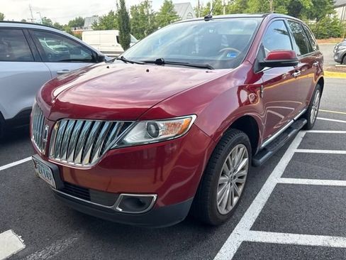 Used 2013 Lincoln MKX FWD image 6
