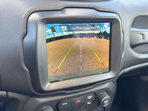 Used 2021 Jeep Renegade Trailhawk w/ Sun & Sound Group AWD/4WD image 25