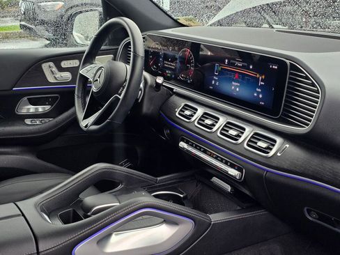 Used 2025 Mercedes-Benz GLE 450e 4MATIC image 28