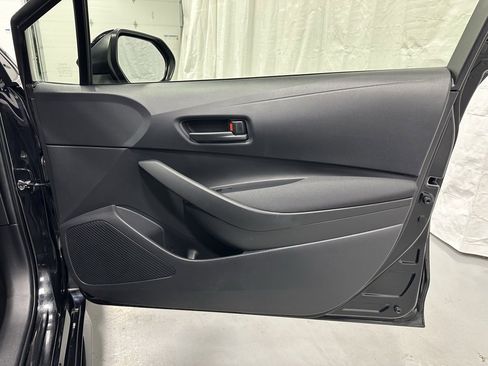 Used 2025 Toyota Corolla LE image 55