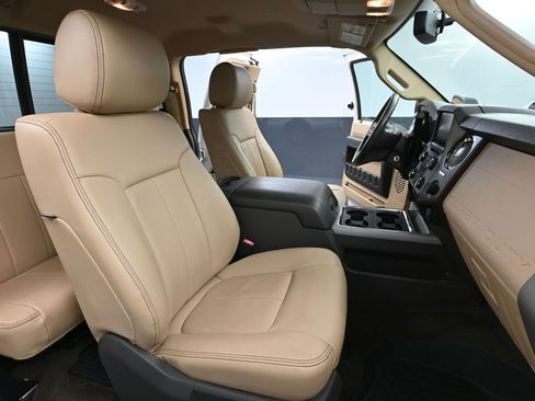 Used 2015 Ford F350 Lariat w/ Camper Package image 46