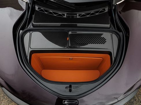 Used 2020 McLaren Speedtail RWD image 34