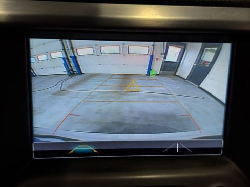 Used 2018 GMC Acadia SLT image 30