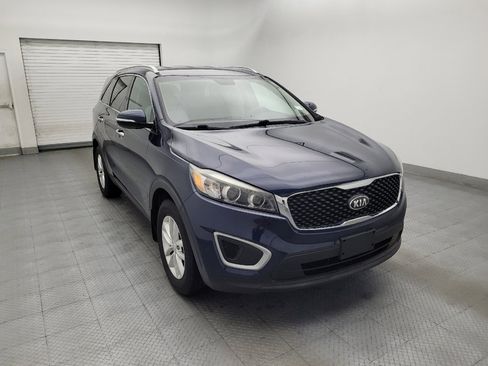 Used 2018 Kia Sorento FWD image 13