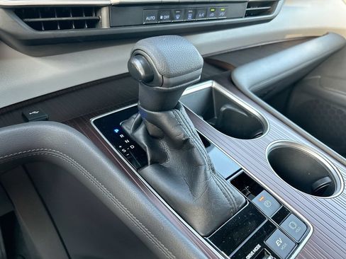 Used 2021 Toyota Sienna LE FWD image 26