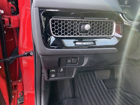 Used 2023 Honda Civic Touring image 10