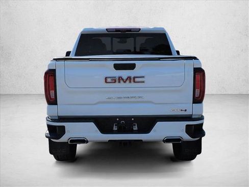 Used 2025 GMC Sierra 1500 AT4 w/ Technology Package AWD/4WD image 7
