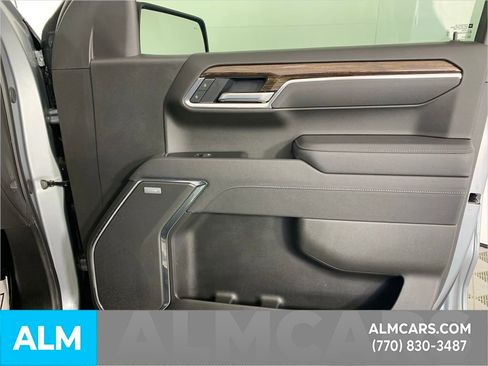 Used 2025 GMC Sierra 1500 Elevation w/ Preferred Package image 33