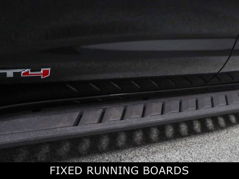 Used 2024 GMC Sierra 1500 AT4 w/ Technology Package AWD/4WD image 12