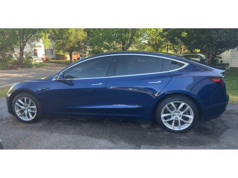 Used 2019 Tesla Model 3 Long Range AWD/4WD image 2