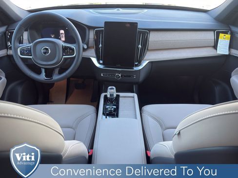 New 2026 Volvo XC90 B6 Plus w/ Protection Package Premier image 2