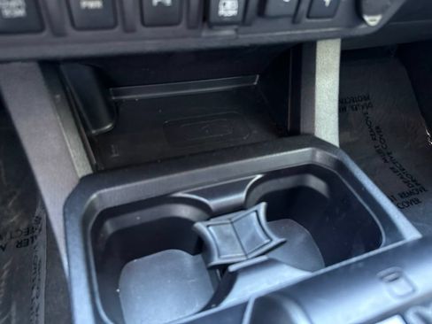 Used 2022 Toyota Tacoma TRD Sport w/ Technology Package RWD image 13