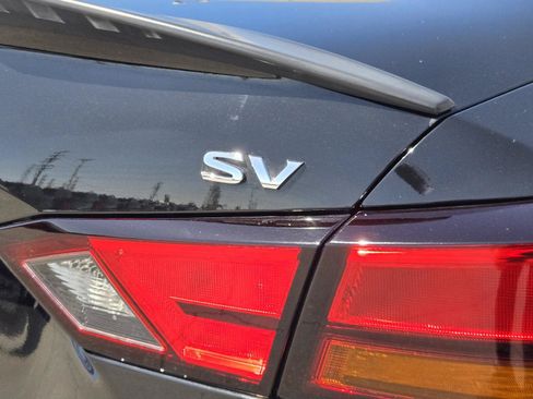 Used 2022 Nissan Altima 2.5 SV FWD image 35
