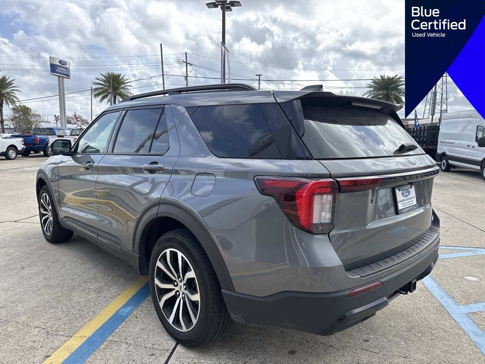 Certified 2025 Ford Explorer ST-Line AWD/4WD image 8