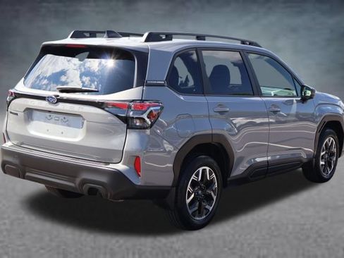 Certified 2025 Subaru Forester Premium w/ Convenience Package #1 AWD/4WD image 4