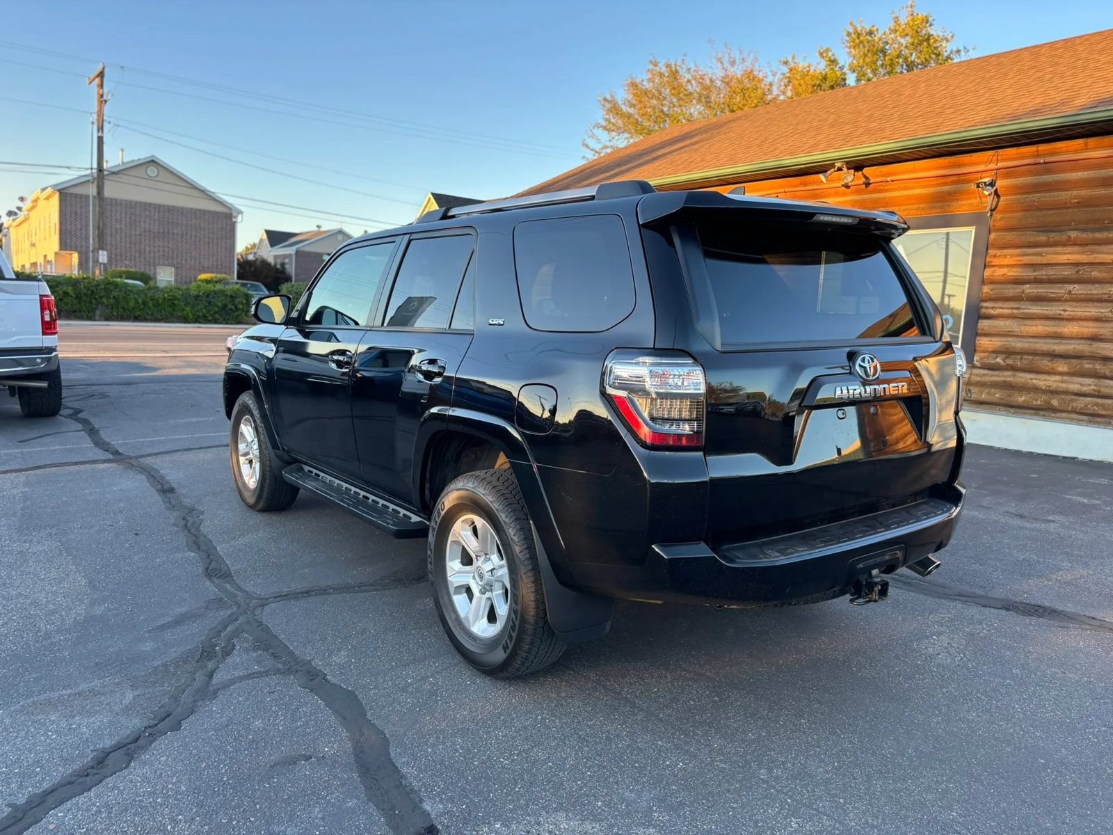 Used 2023 Toyota 4Runner SR5 Premium w/ Moonroof Package AWD/4WD image 7