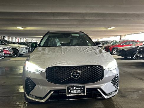 New 2026 Volvo XC60 B5 Plus w/ Protection Package Premier image 6