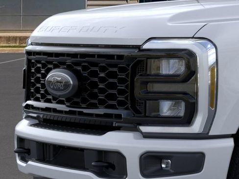 New 2026 Ford F350 Lariat w/ Black Appearance Package AWD/4WD image 17