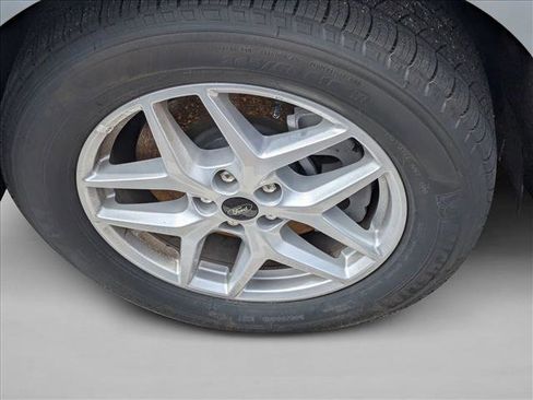 Used 2024 Ford Edge SEL w/ Convenience Package image 6