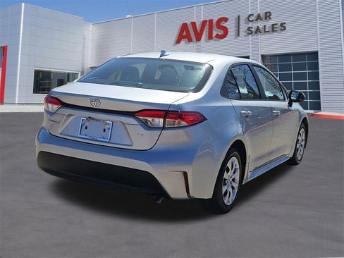 Used 2025 Toyota Corolla LE image 6