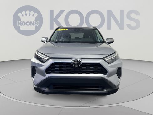 Used 2025 Toyota RAV4 XLE AWD/4WD image 4
