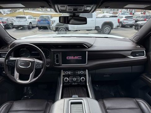 Used 2021 GMC Yukon XL Denali image 22