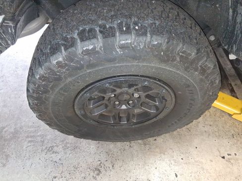 Used 2023 Jeep Wrangler Unlimited Rubicon w/ Xtreme 35 Tire Package AWD/4WD image 4