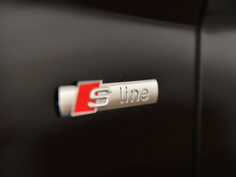 Certified 2024 Audi Q5 e Premium Plus w/ Premium Plus Package image 26