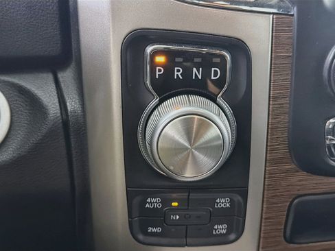 Used 2018 RAM 1500 Laramie w/ Convenience Group AWD/4WD image 24