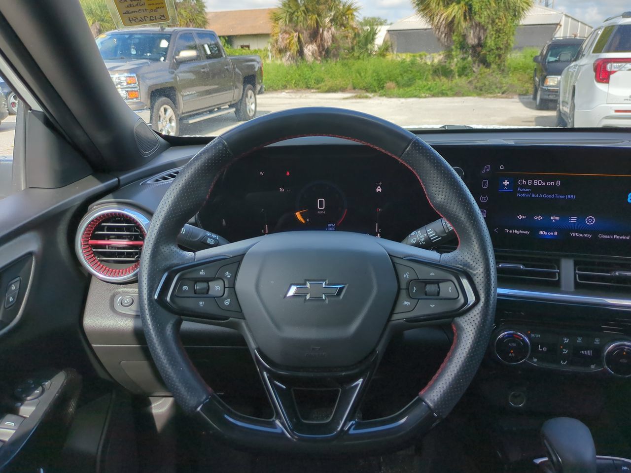 Used 2024 Chevrolet Trax RS w/ Sunroof Package FWD image 14