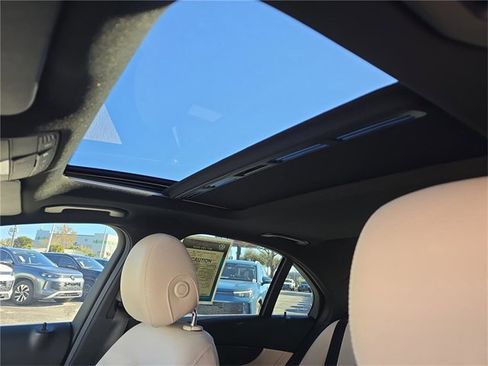 Used 2018 Mercedes-Benz C 300 Sedan image 22