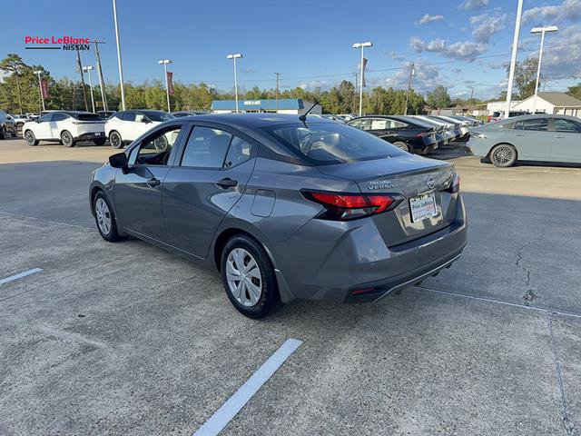 Used 2020 Nissan Versa S FWD image 7