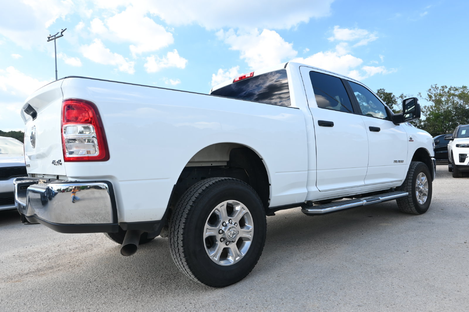 Used 2024 RAM 2500 Big Horn AWD/4WD image 2